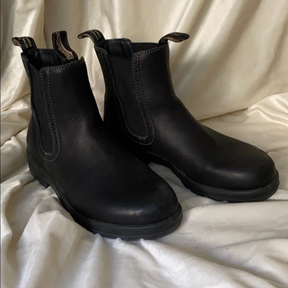 Blundstone Chelsea boots